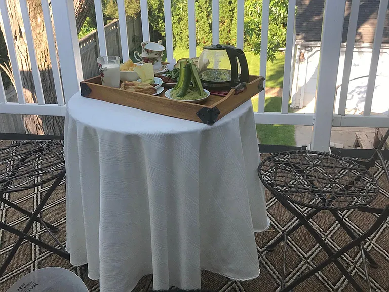 Upper floor breakfast