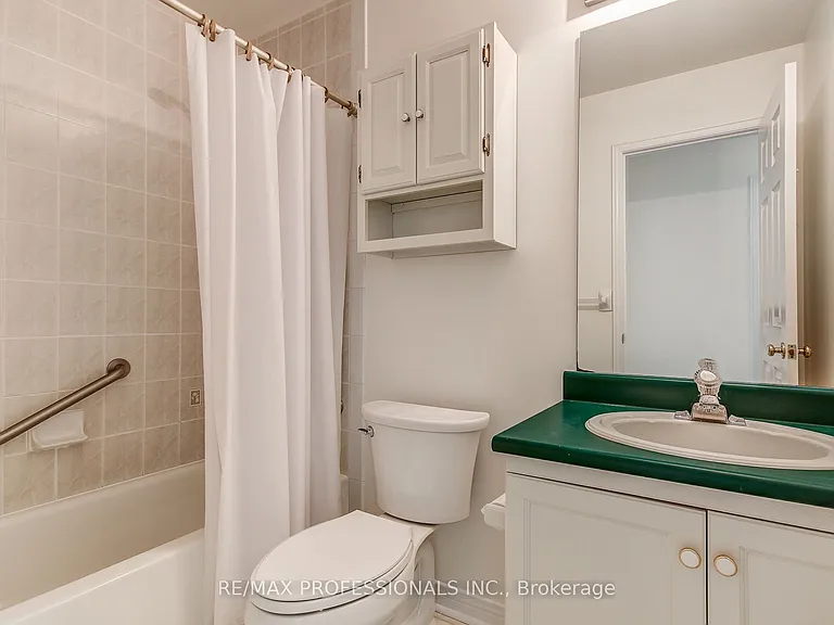 2145 Country Club Dr E #23 — Photo 20