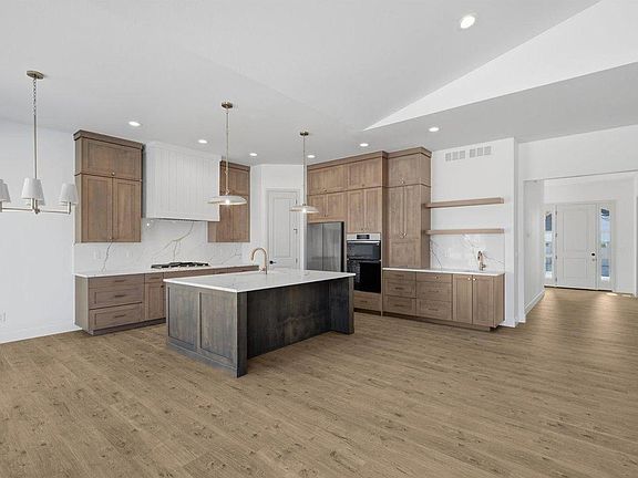 4th image of 1723 Abundance Dr