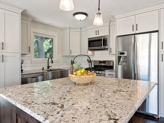 2nd image of 8443 S Kings Hill Dr