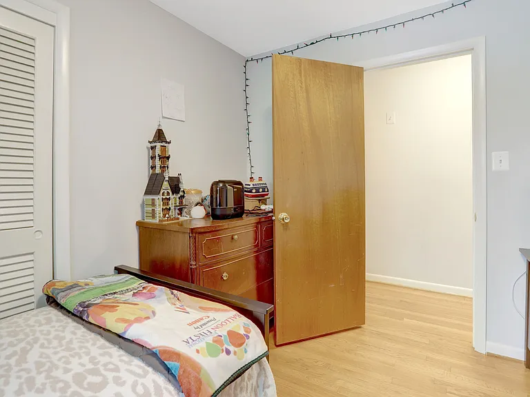 2200 N Roosevelt St — Photo 18