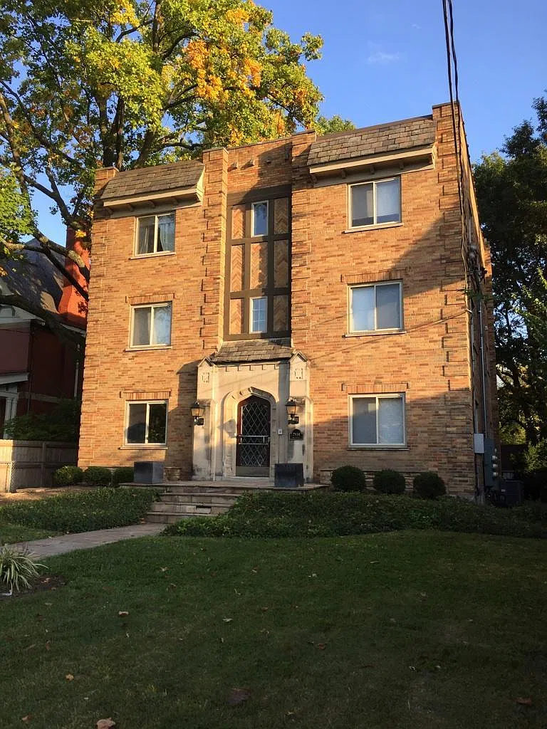 2534 Erie Ave — Photo 1