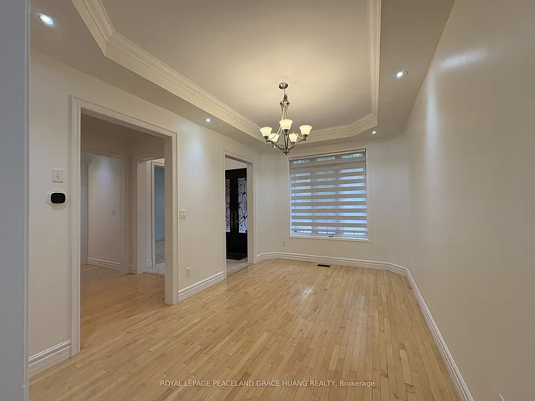 3 Tarmack Dr — Photo 4