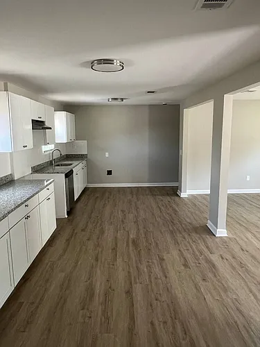1307 Regina Dr Photo 1