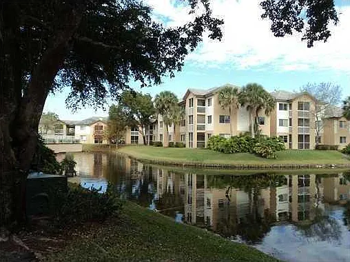 1 bed, 1.0 bath, 700 sqft, $1,675 — Photo 2