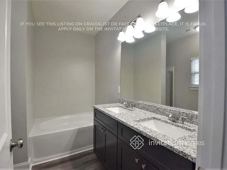 8527 Castle Cliff Dr — Photo 11
