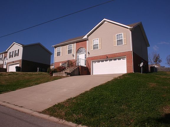 3rd image of 3141 Brook Hill Dr
