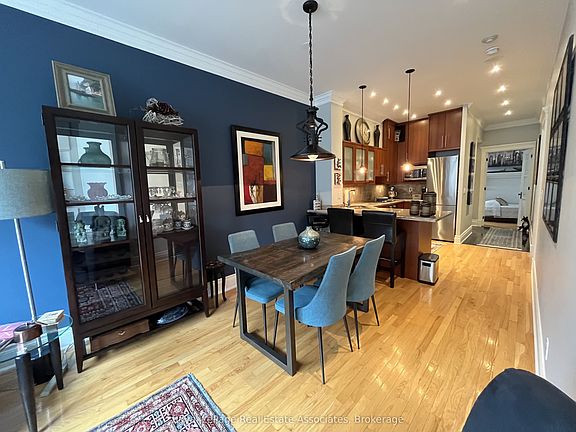 3rd image of 7 King St E APT 901