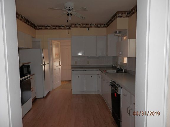4th image of 914 Jay St