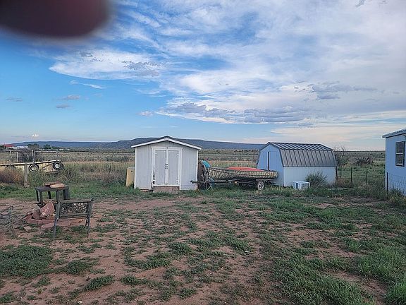 3rd image of 517 Harbor Ct