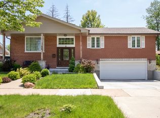 556 W Potter St, Wood Dale, IL 60191