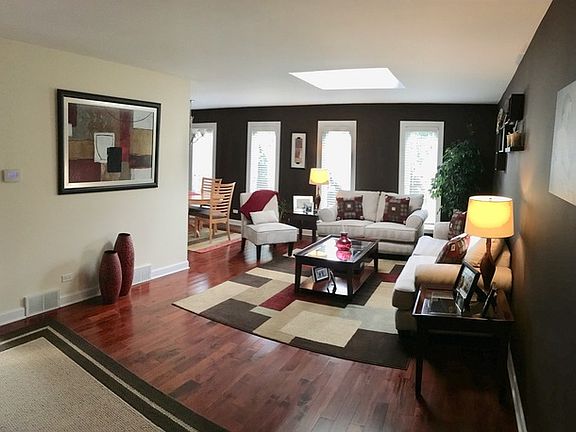 2nd image of 2215 Douglas Ave