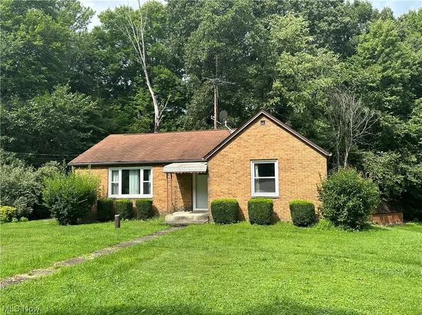 2959 Indian Run Ave SE, East Canton, OH 44730