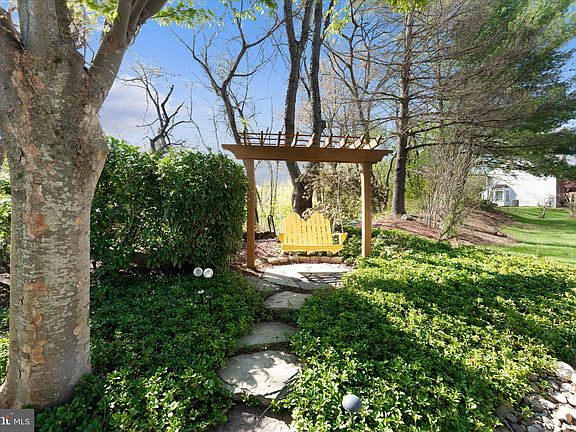 3rd image of 5101 Claybank Ln