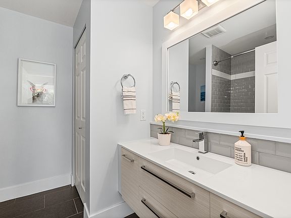 4th image of 36047 Old Yale Rd