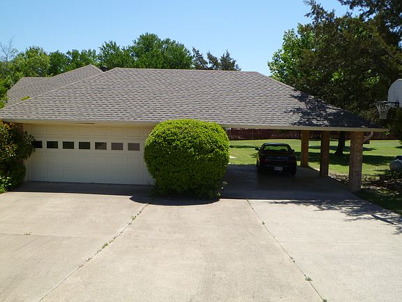 Garage and Carport -  4 cars