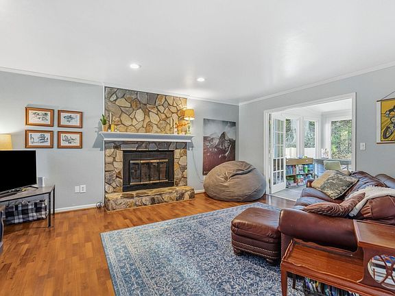 4th image of 109 Ginger Ln