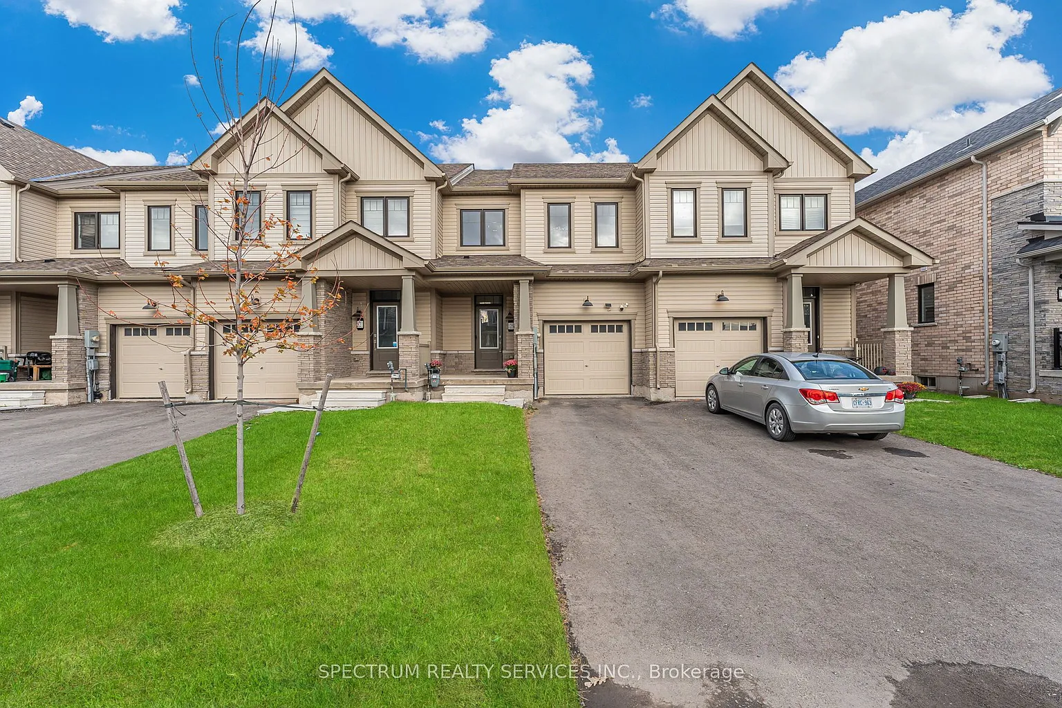 125 Keelson St E photo 1