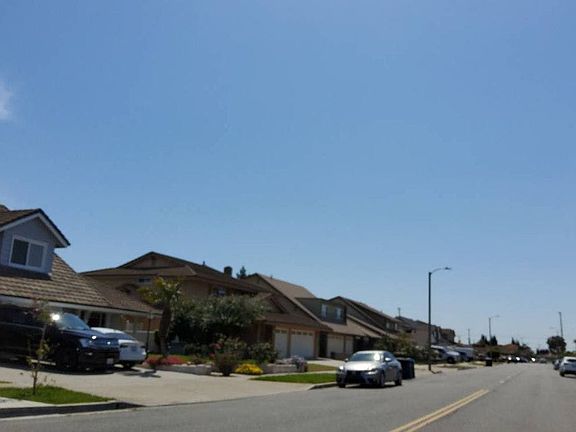 5th image of 9811 Calendula Ave