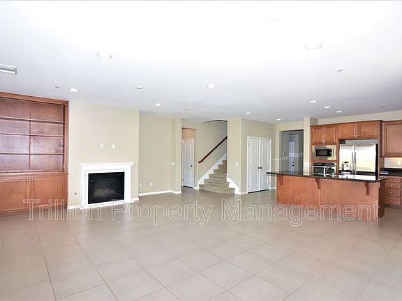 3rd image of 44321 Marcelina Ct