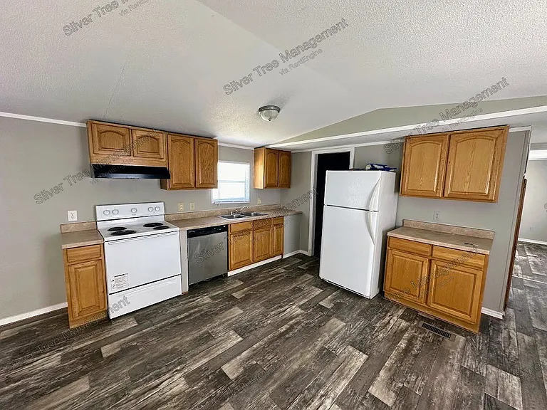 266 Lark Meadow Dr #B — Photo 11