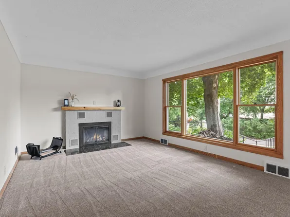304 17th Ave N, South Saint Paul, MN 55075