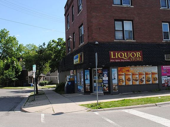 2nd image of 1032 Vaughn St #14
