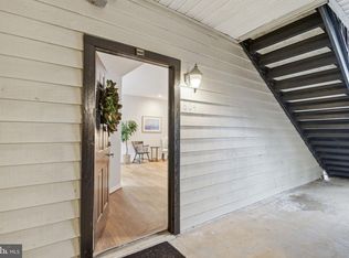 12155 Penderview Ter APT 804, Fairfax, VA 22033