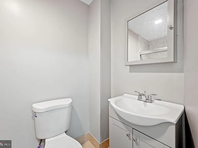 2131 E Clearfield St — Photo 14