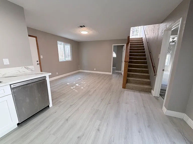 11413 Meknes Way — Photo 15