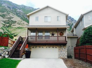 1404 N Spring Mountain Dr, Springville, UT 84663