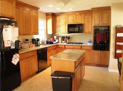 4th image of 22 Northpark Dr