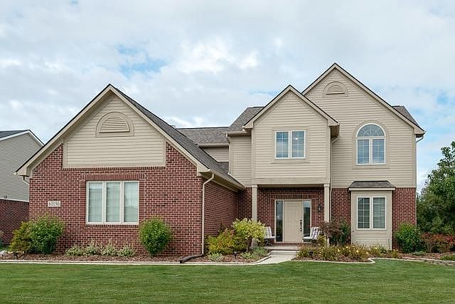 1st image of 61150 Ladbrooke Dr