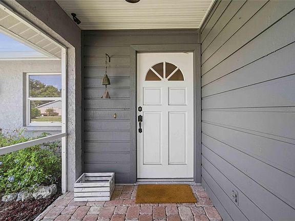 3rd image of 5031 Preston Way