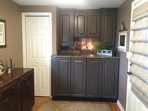 Hidden Washer/Dryer cabinets