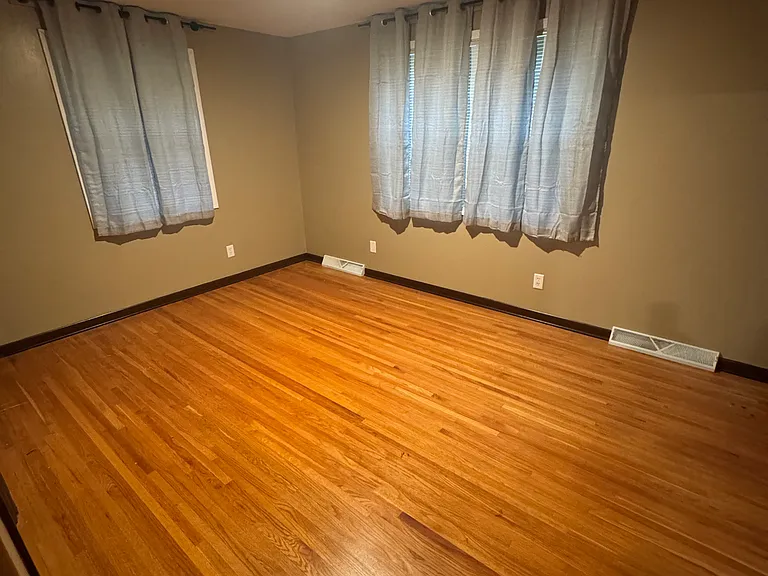 508 W Briarwood Ln — Photo 8