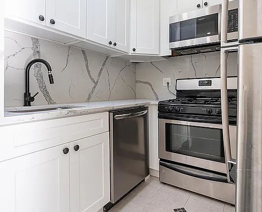 3rd image of 191 E 7th St APT 3