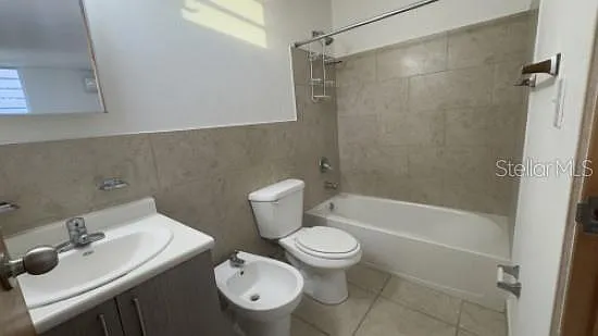 15 T — Photo 12