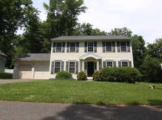 19 Green Briar Ct, Pottstown, PA 19464