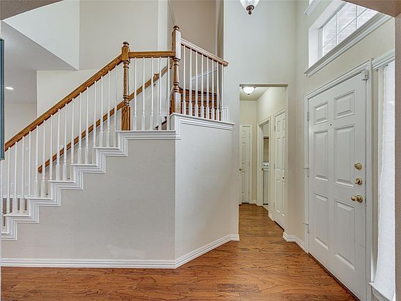 4th image of 5813 Logan Dr