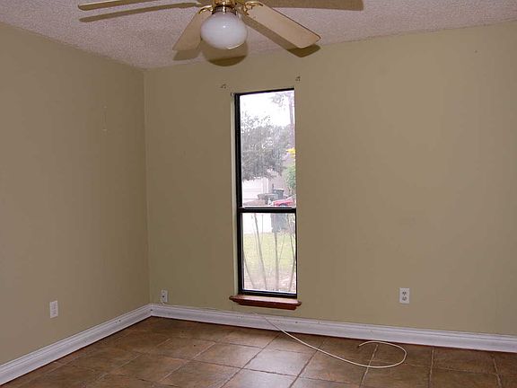 3rd image of 10321 Arrowhead Dr
