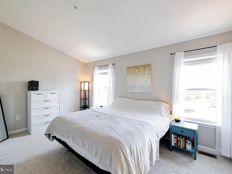 341 Creekside Commons Ct — Photo 12
