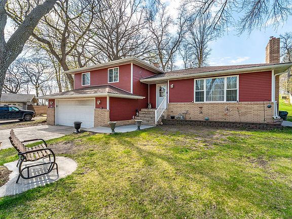 3rd image of 713 7th Avenue Cir SE