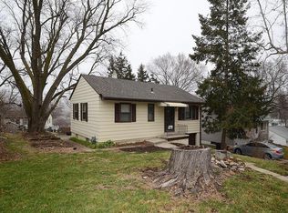6322 Manderson St, Omaha, NE 68104