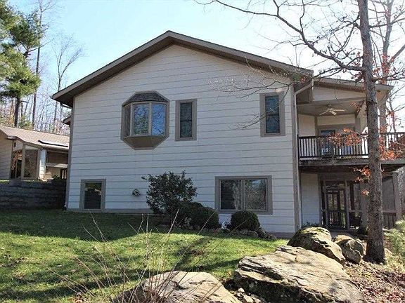 2nd image of 250 Marshall Ct