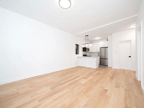 5th image of 83 E 7th St #2R