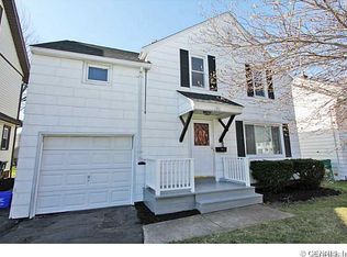 195 Burwell Rd, Rochester, NY 14617