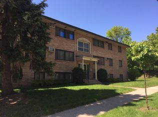 1818 Arthur St NE APT 4, Minneapolis, MN 55418