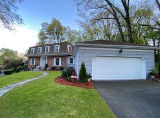 54 Sycamore Rd, Scarsdale, NY 10583