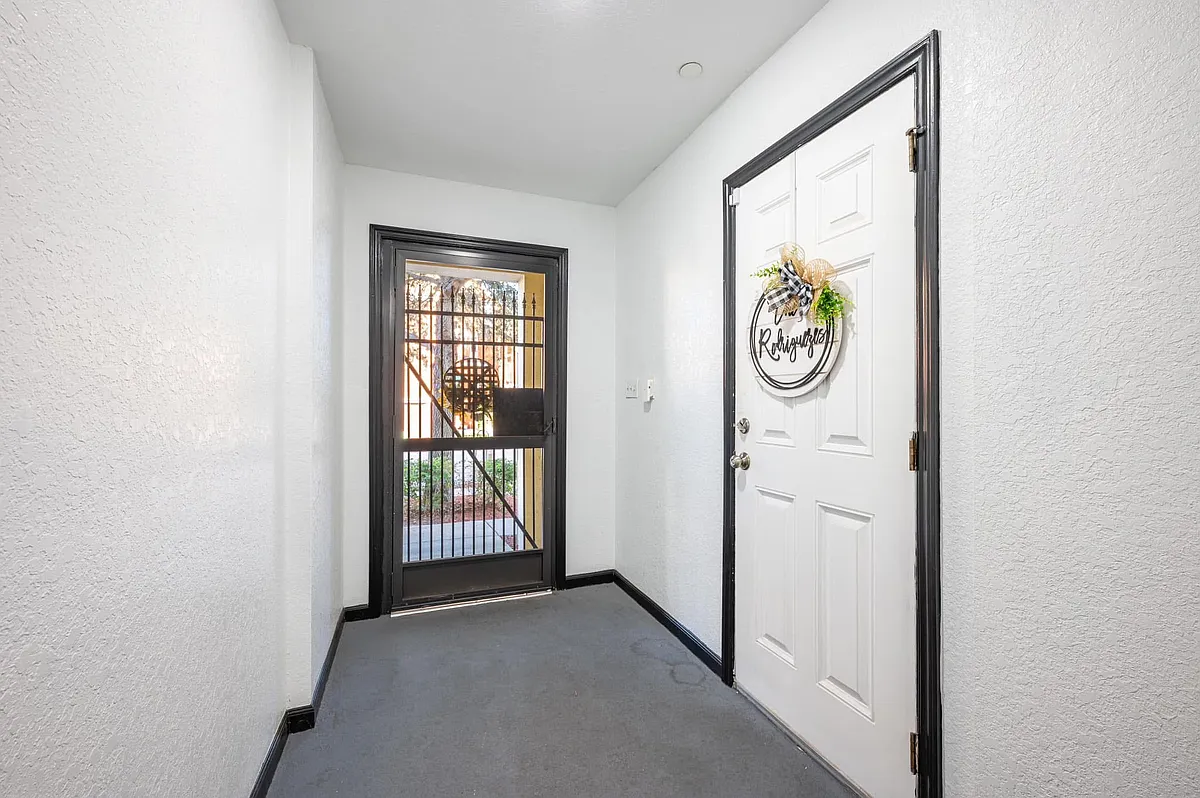 Building Photo - 4877 Tuscan Loon Dr